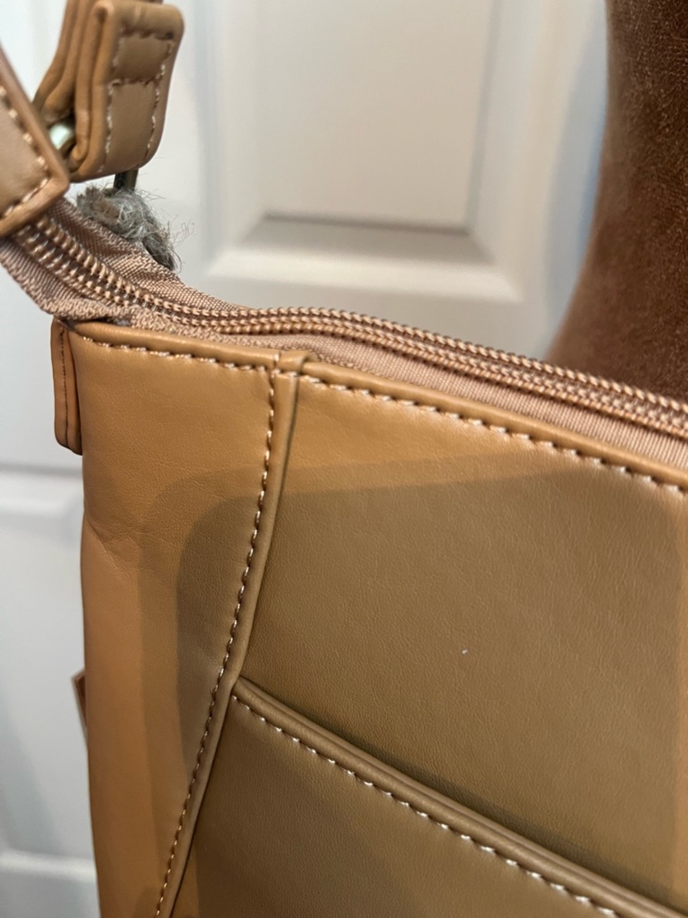 Ampere Creations NWT Tan Vegan Leather Shoulder crossbody Minimal Chic - Picture 6 of 14